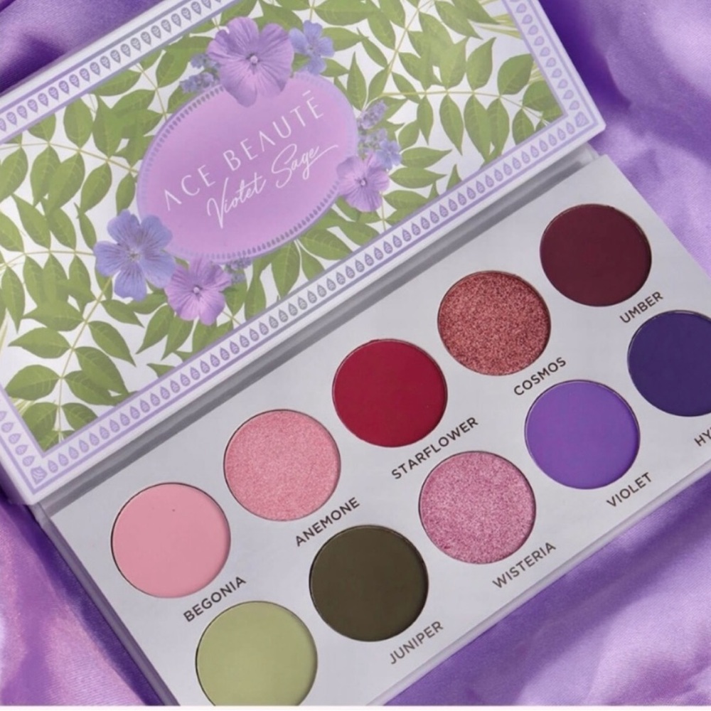 Ace Beaute Violet Sky Eyeshadow Palette